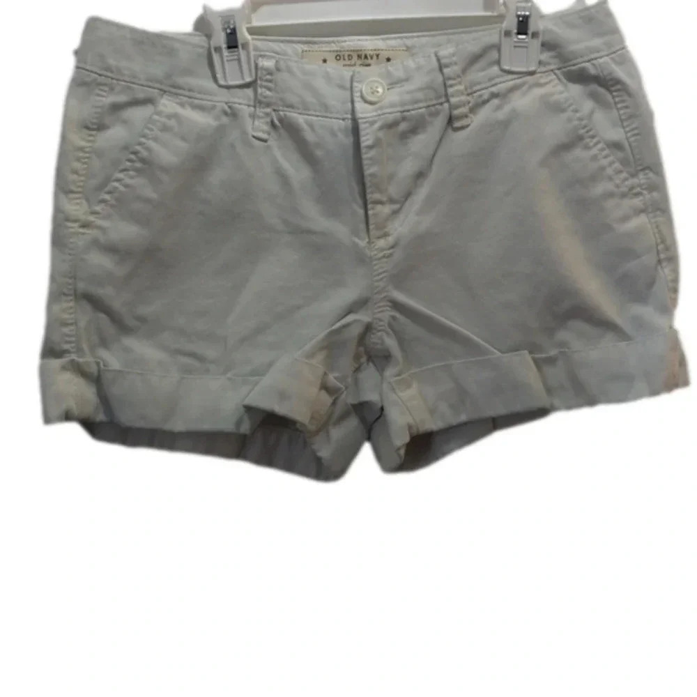 Women's Old Navy mid-rise white shorts